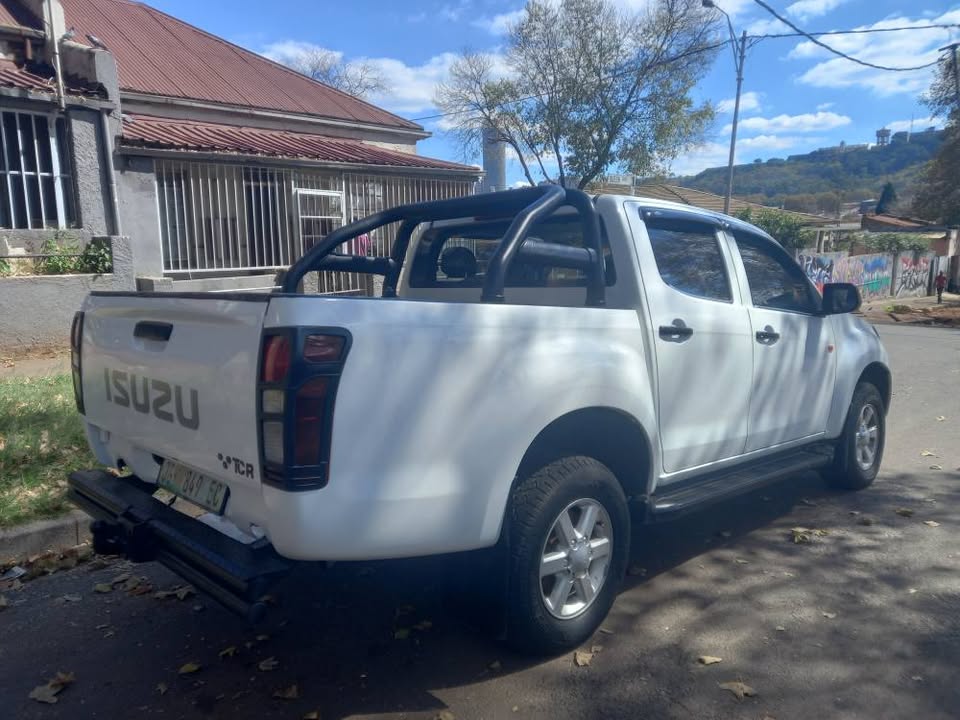 2019 ISUZU KB250 DMAX DOUBLE CAB DIESEL, MANUAL, WHITE,