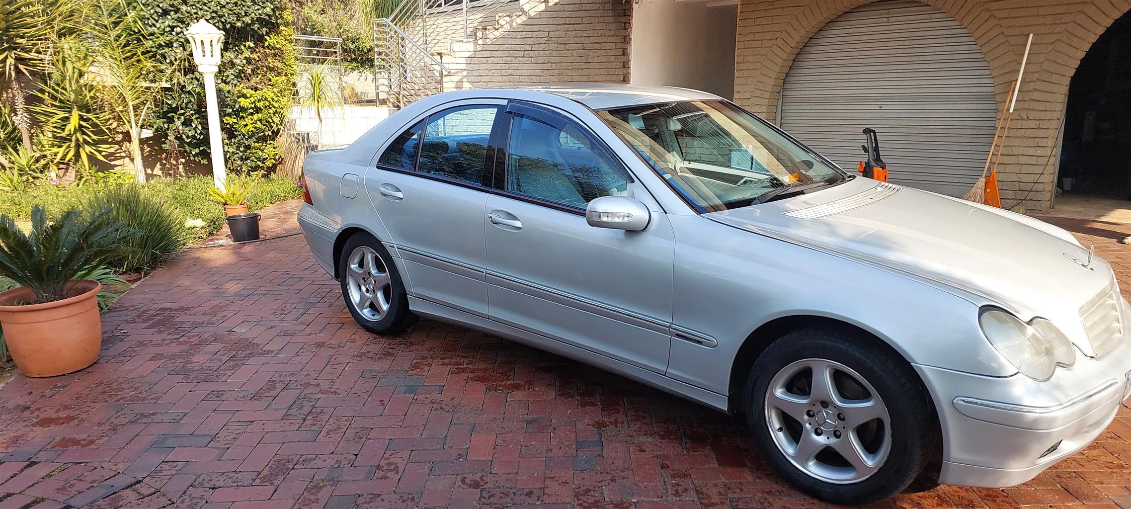 Used 2003 Mercedes-Benz C-Class C180 Kompressor Avantgarde - Private Seller