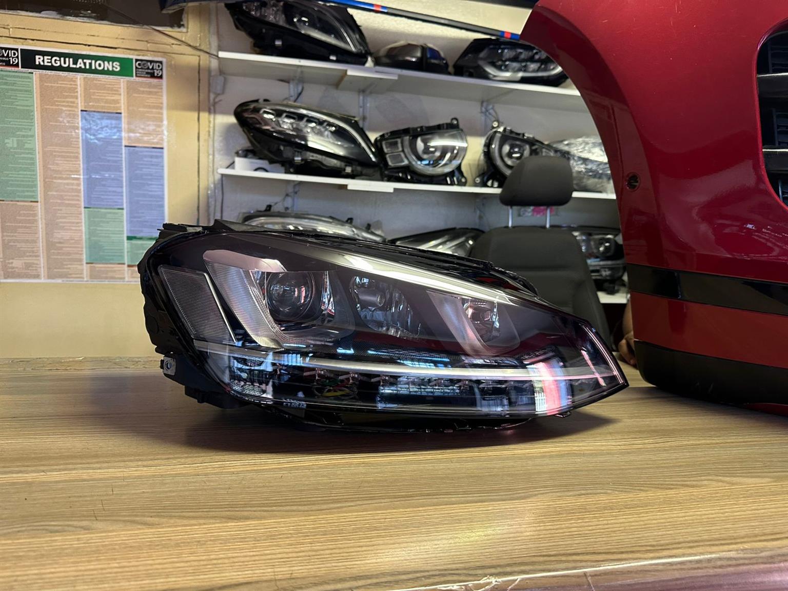 2016 VW GOLF 7 R XENON HEADLIGHT RIGHTSIDE IN PRESTINE CONDITION - Private Seller 2016 VW GOLF 7 R XENON HEADLIGHT RIGHTSIDE IN PRESTINE CONDITION - Private Seller