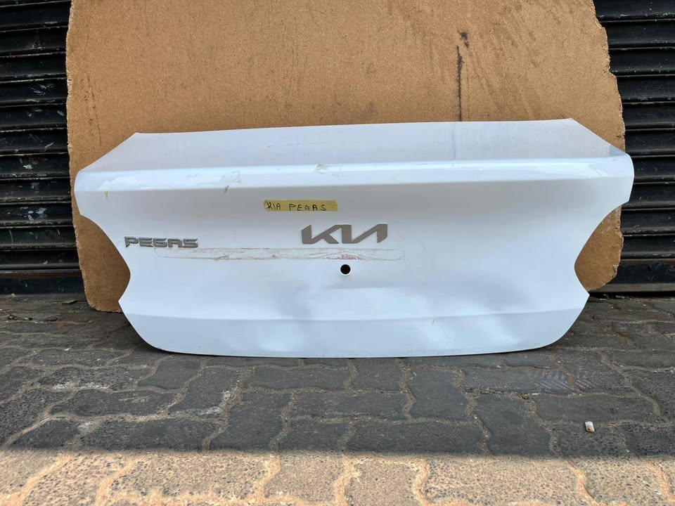 Kia Pegas Tailgate - Private Seller Kia Pegas Tailgate - Private Seller