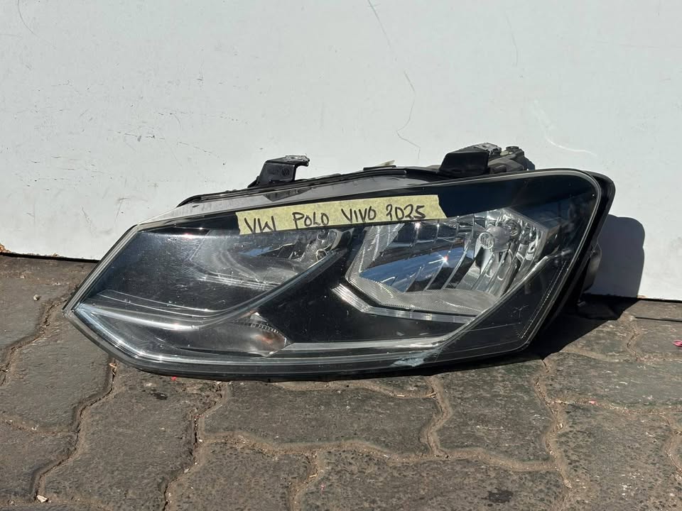 2025 Volkswagen polo vivo Headlight - Private Seller 2025 Volkswagen polo vivo Headlight - Private Seller