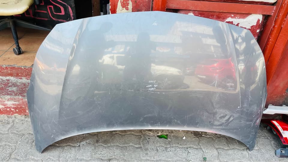 Opel Corsa E bonnet - Private Seller Opel Corsa E bonnet - Private Seller