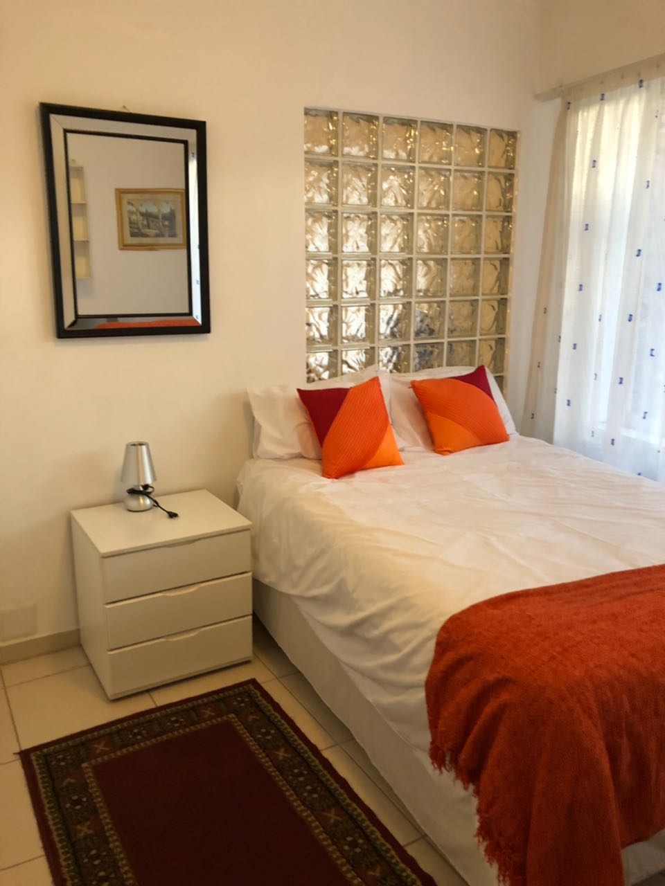 Furnished Beautiful Illovo Apartment 2 bed 2 bath For Sale