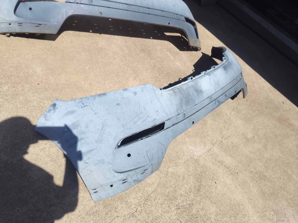 Range Rover Vela front bumper - Private Seller Range Rover Vela front bumper - Private Seller