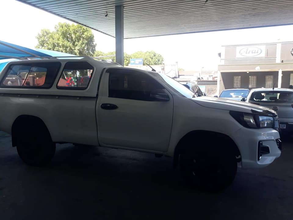 2018 TOYOTA HILUX SINGLE CAB 4X4 2.4 GD6