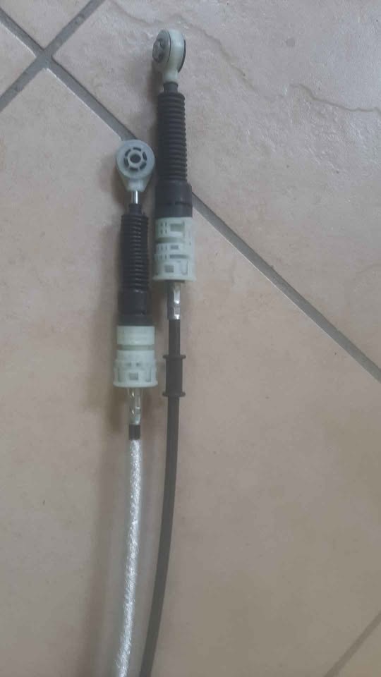 RENAULT KWID SELECTOR CABLES.BRAND NEW. FOR VARIOUS OTHER CARS TOO.