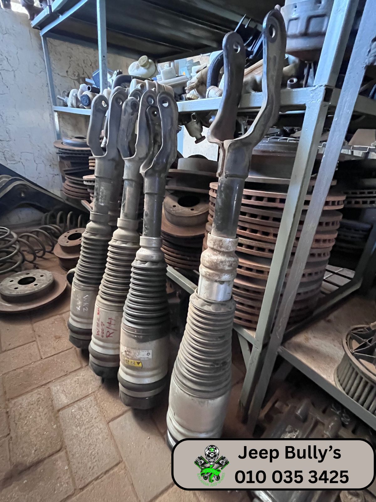 Jeep Grand Cherokee Wk2 Airmatic Shocks - Private Seller Jeep Grand Cherokee Wk2 Airmatic Shocks - Private Seller