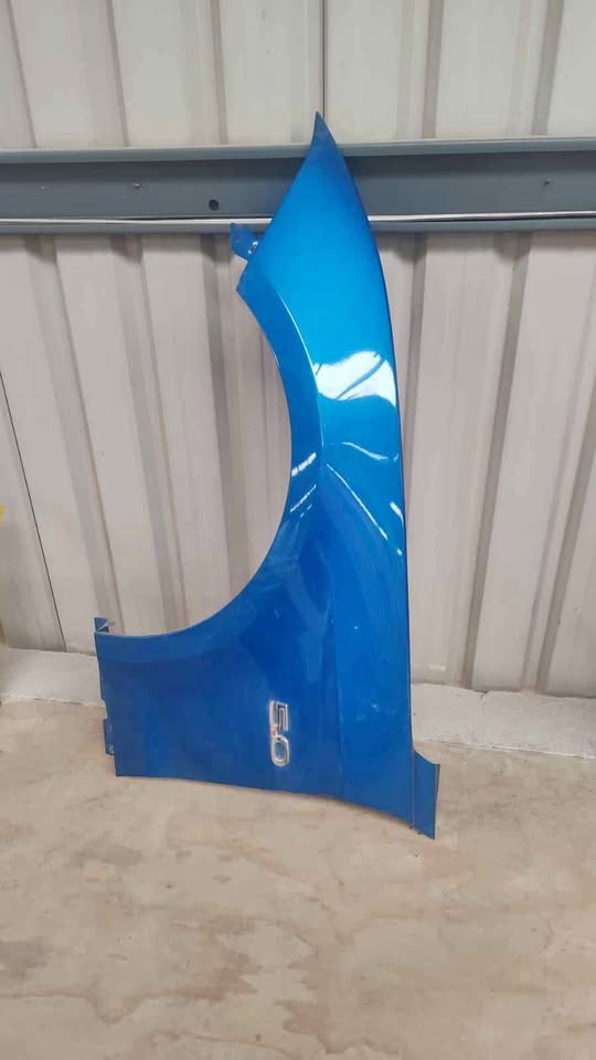Ford Mustang Facelift Fender - Private Seller Ford Mustang Facelift Fender - Private Seller
