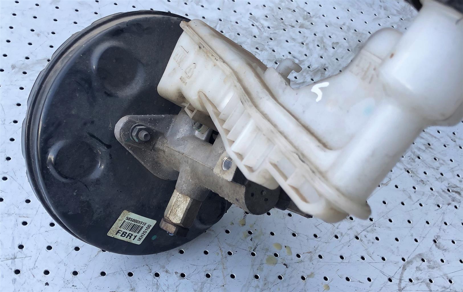 HYUNDAI I10 BRAKE BOOSTER AND MASTER (ZCCT) - Private Seller HYUNDAI I10 BRAKE BOOSTER AND MASTER (ZCCT) - Private Seller