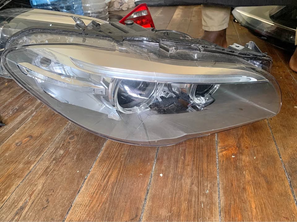 BMW F10 xenon headlights BMW F10 xenon headlights