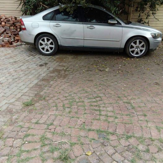 VOLVO S40 STRIPPING FOR SPARES (DELIVERY COUNTRY WIDE) - Private Seller VOLVO S40 STRIPPING FOR SPARES (DELIVERY COUNTRY WIDE) - Private Seller