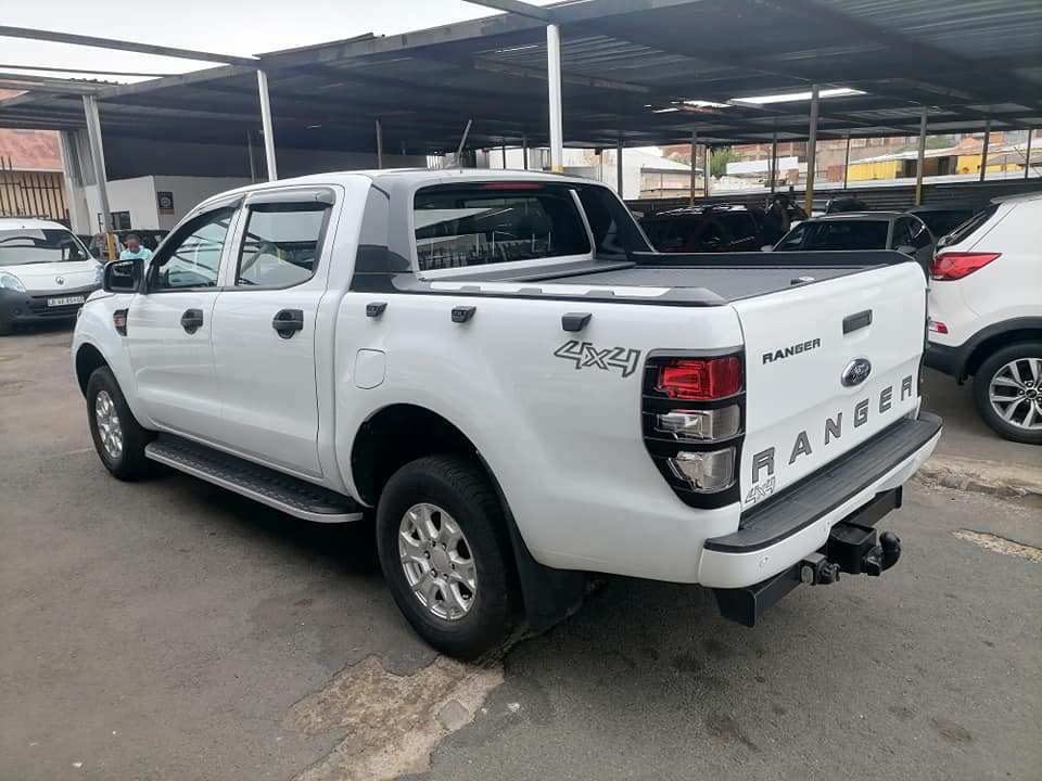 2020 Ford Ranger 2.2 6Speed Double Cab leather seat 4x4 DCI Bakkie