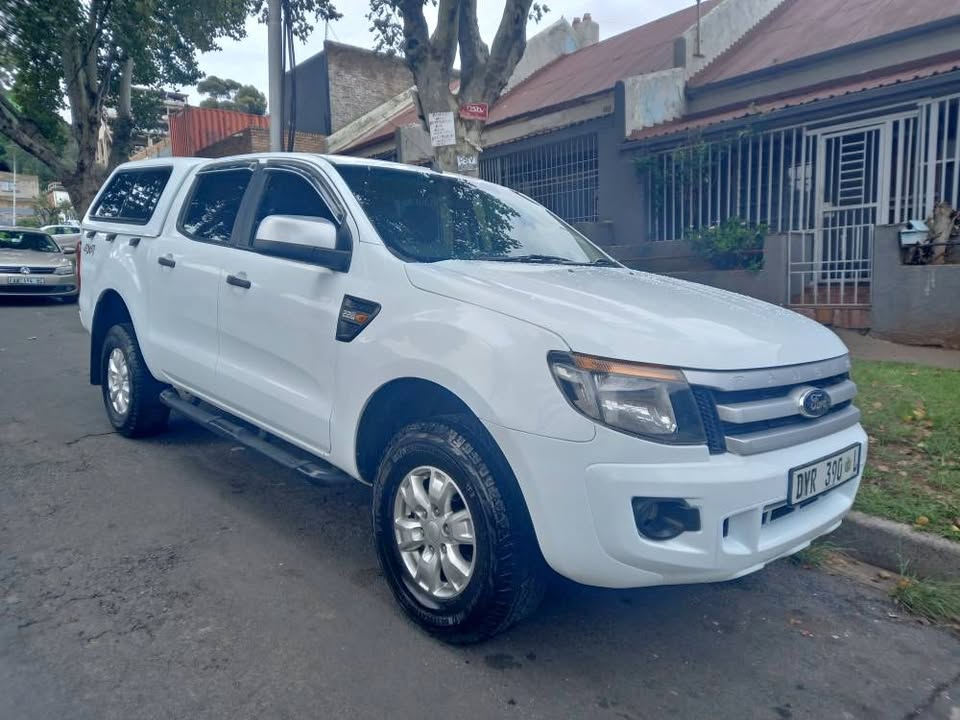 2016 Ford Ranger Double Cab, 2.2 DIESEL, Manual 4X4. Call Inno . White Color,