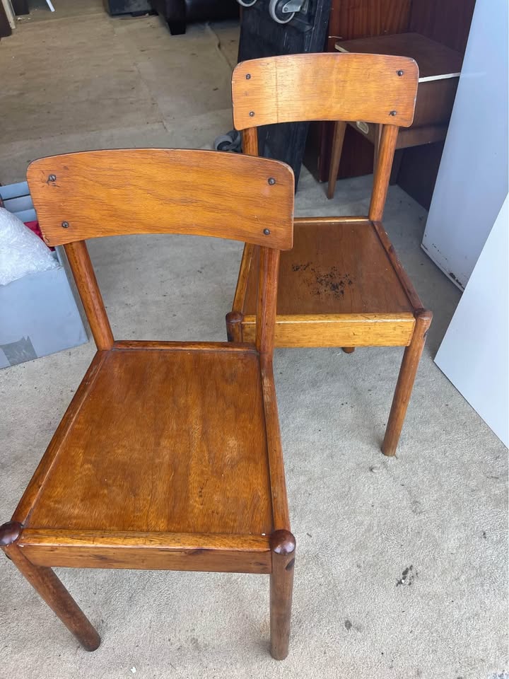 Antique kitchen chairs Antique kitchen chairs