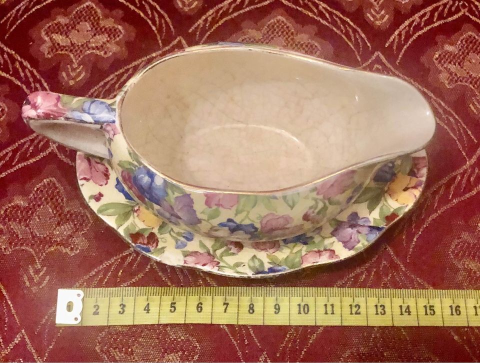 Royal Winton Sweet Pea Sauce Boat and Stand (See condition)