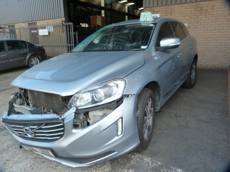 Volvo XC60 D5 2.4 Diesel AT D5244T Silver - 2015 SPARESBOYZ STRIPPING FOR SPARES - Private Seller Volvo XC60 D5 2.4 Diesel AT D5244T Silver - 2015 SPARESBOYZ STRIPPING FOR SPARES - Private Seller