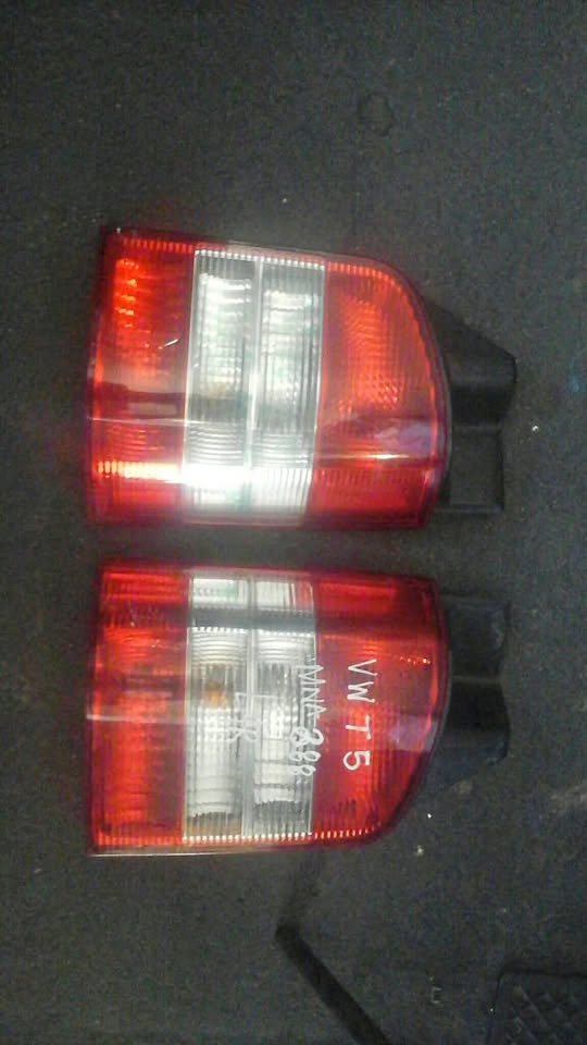 VW T5 CARAVELLE 2.5 TDI REAR LIGHTS