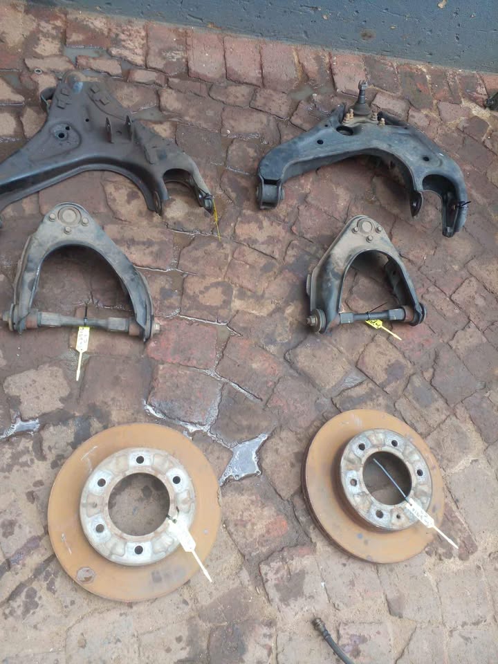 Ford renger XLT 2005 Model Control Arms N Disk - Private Seller