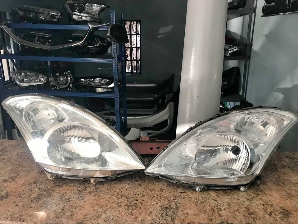 2015 Suzuki swift left and right headlight available for sale - Private Seller 2015 Suzuki swift left and right headlight available for sale - Private Seller