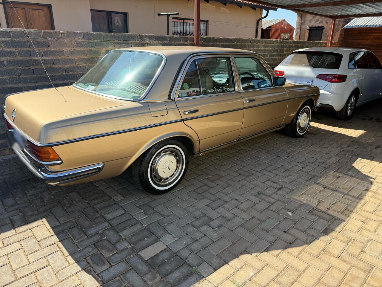 Mercedes Benz w123 200