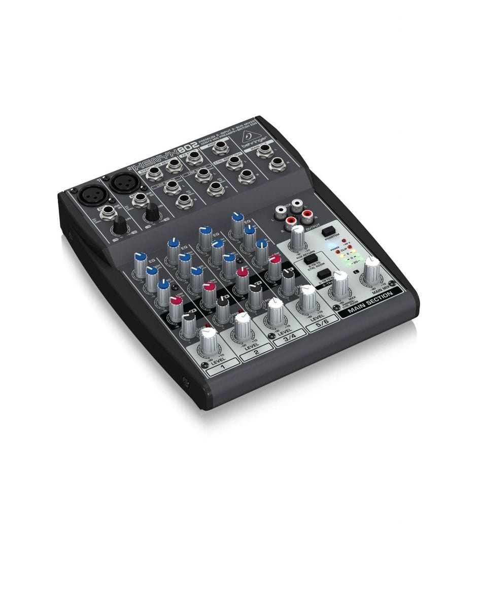 Mi I dj equipment Amp, equalizer, speakers and microphones