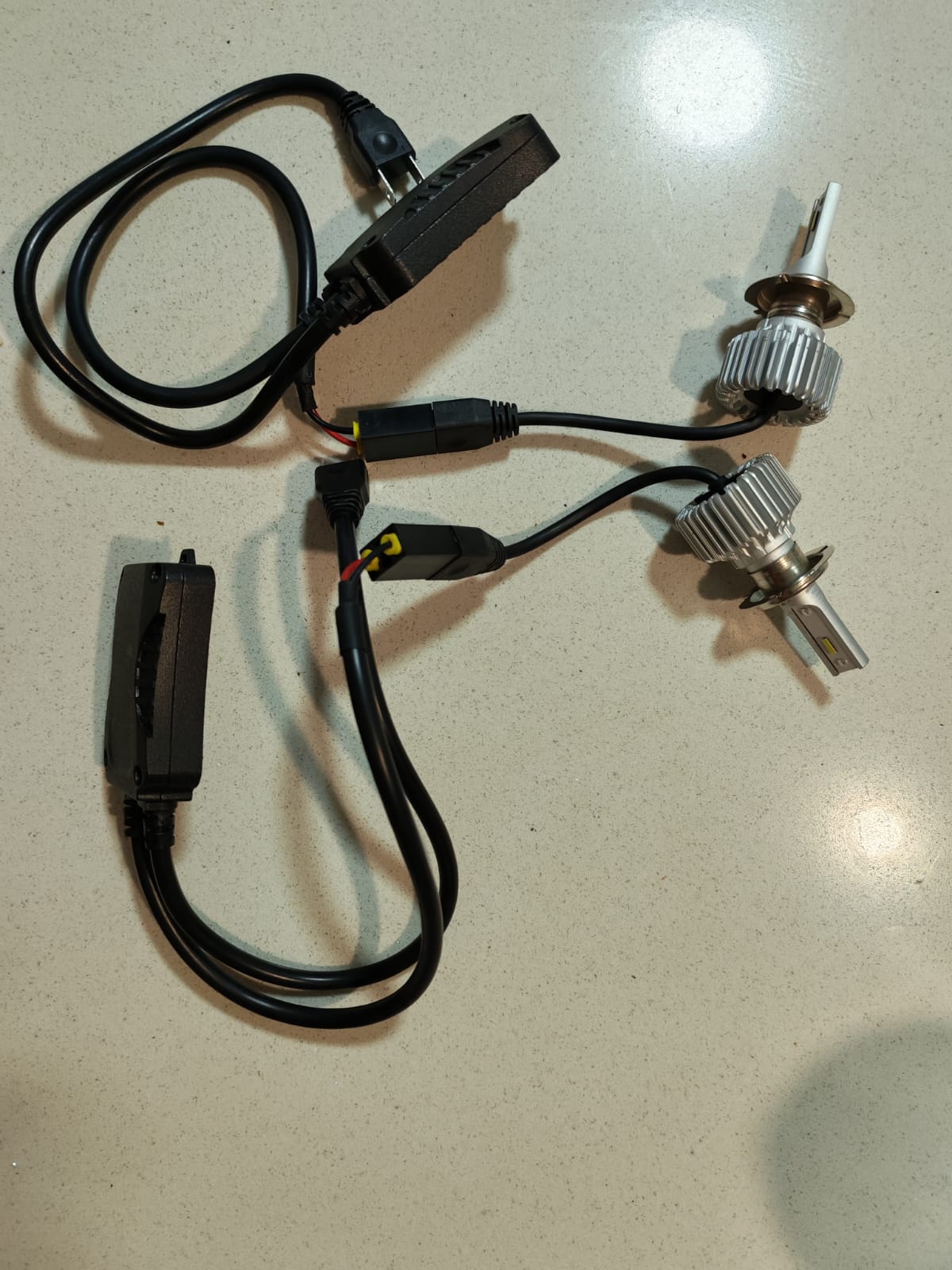 LED bulbs H7, CANbus adaptors, Halogen bulbs - Private Seller LED bulbs H7, CANbus adaptors, Halogen bulbs - Private Seller