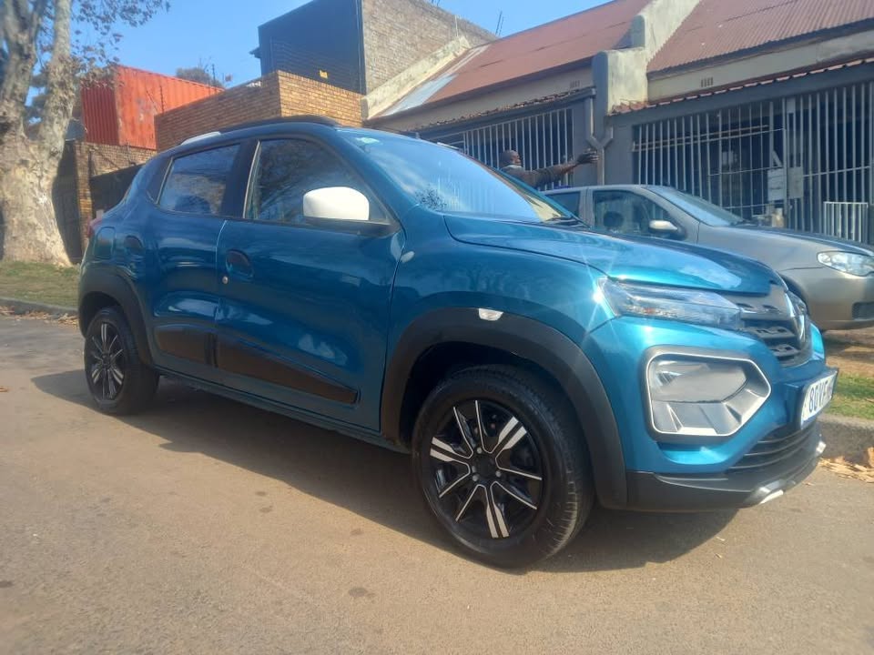 2023 Renault Kwid Climber 1.0 Petrol, Manual, Green, Service book, 39000kms