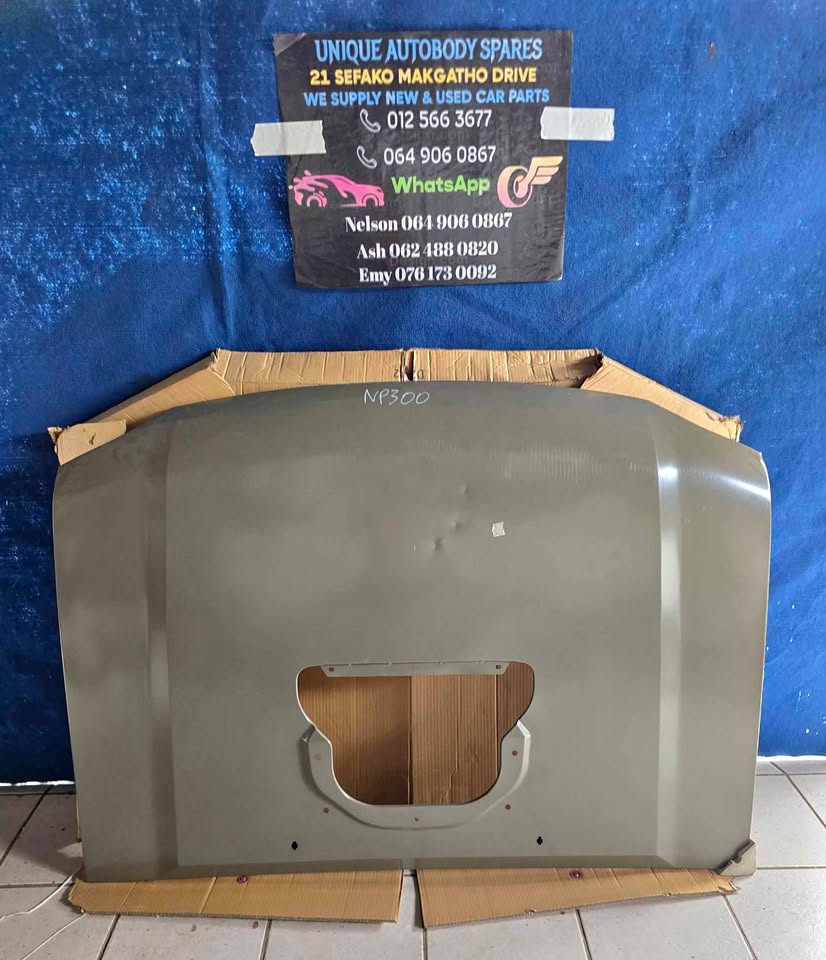 Nissan NP300 Bonnet Hood
