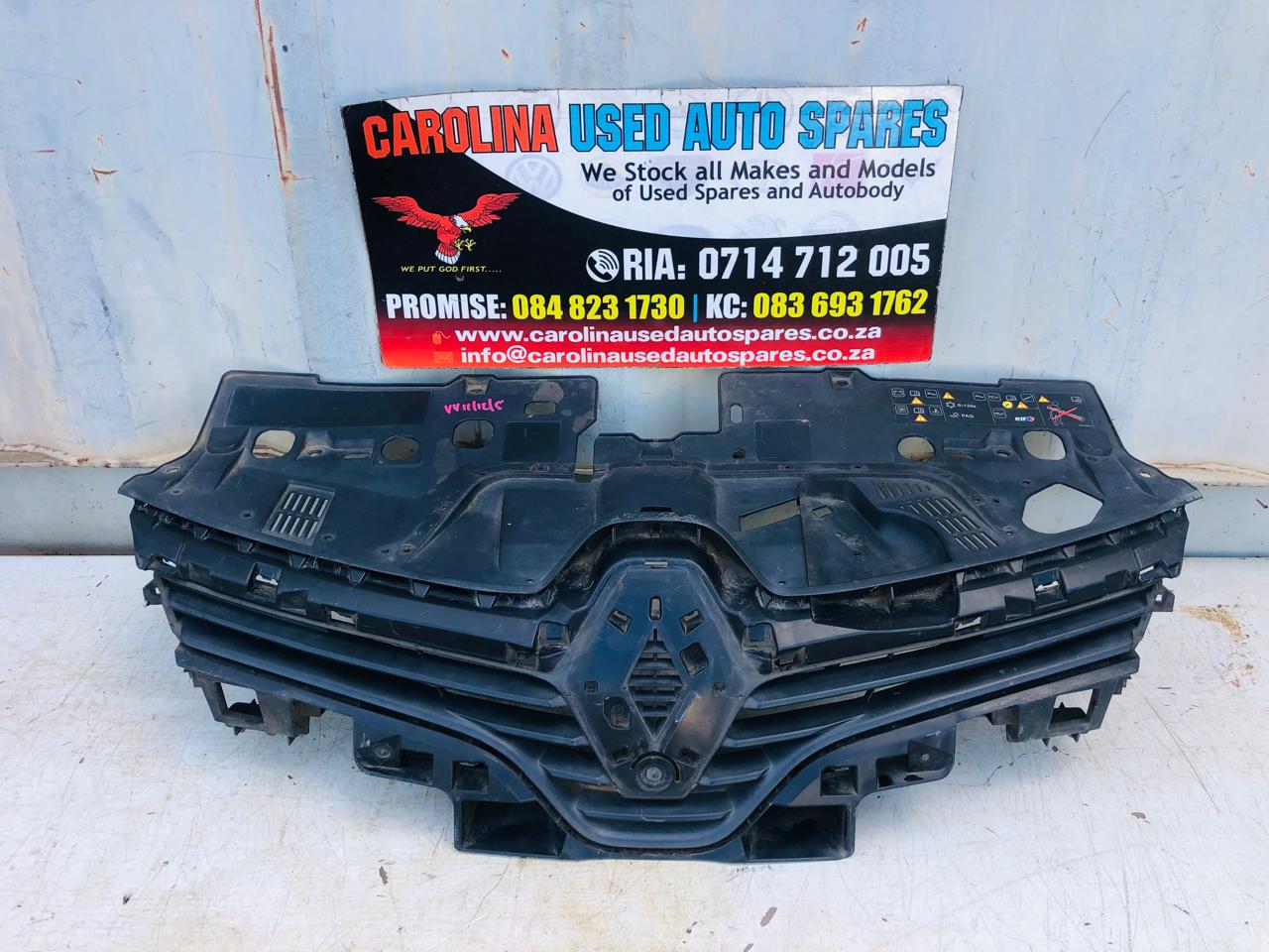Renault Clio 4 facelift radiator grill (no badge) - Private Seller Renault Clio 4 facelift radiator grill (no badge) - Private Seller