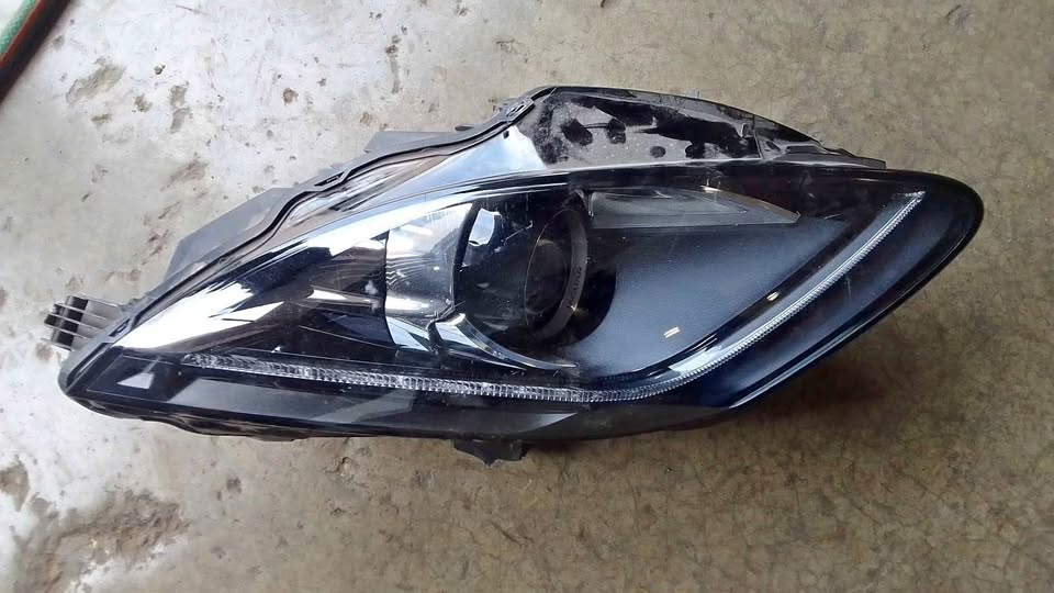 Jaguar F type headlight - Private Seller Jaguar F type headlight - Private Seller