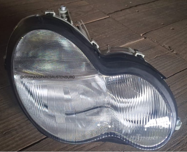 MERC W203 PRE- FACE NEW HEADLIGHTS - Private Seller MERC W203 PRE- FACE NEW HEADLIGHTS - Private Seller