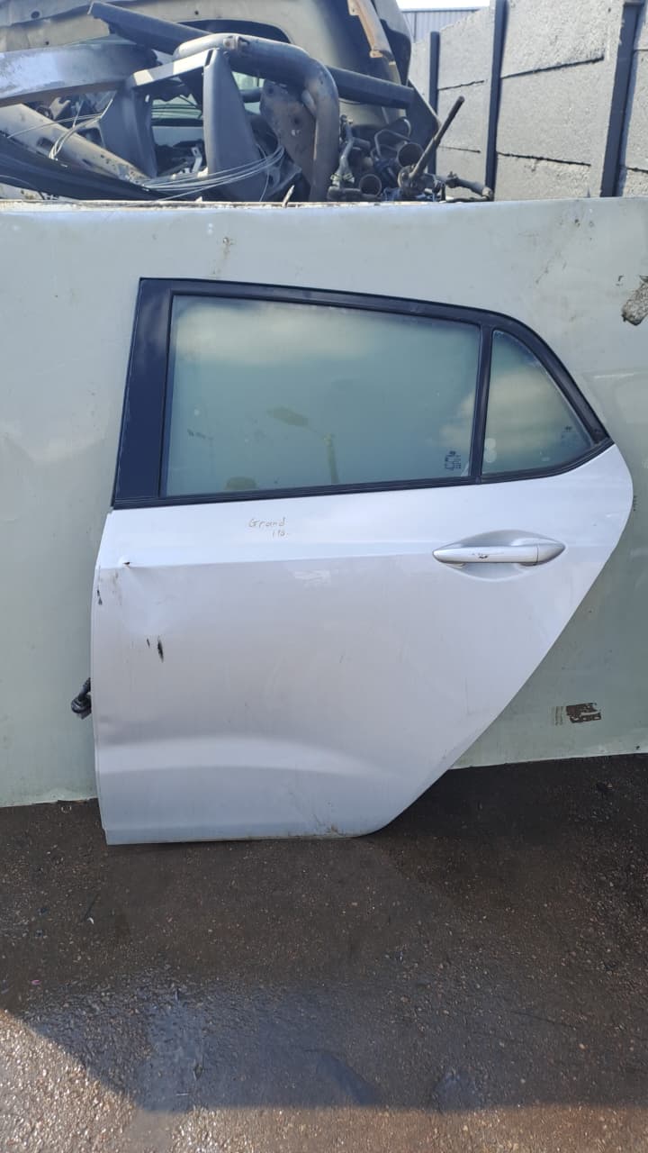 2014 Hyundai Grand i10 left rear complete door for sale. - Private Seller 2014 Hyundai Grand i10 left rear complete door for sale. - Private Seller