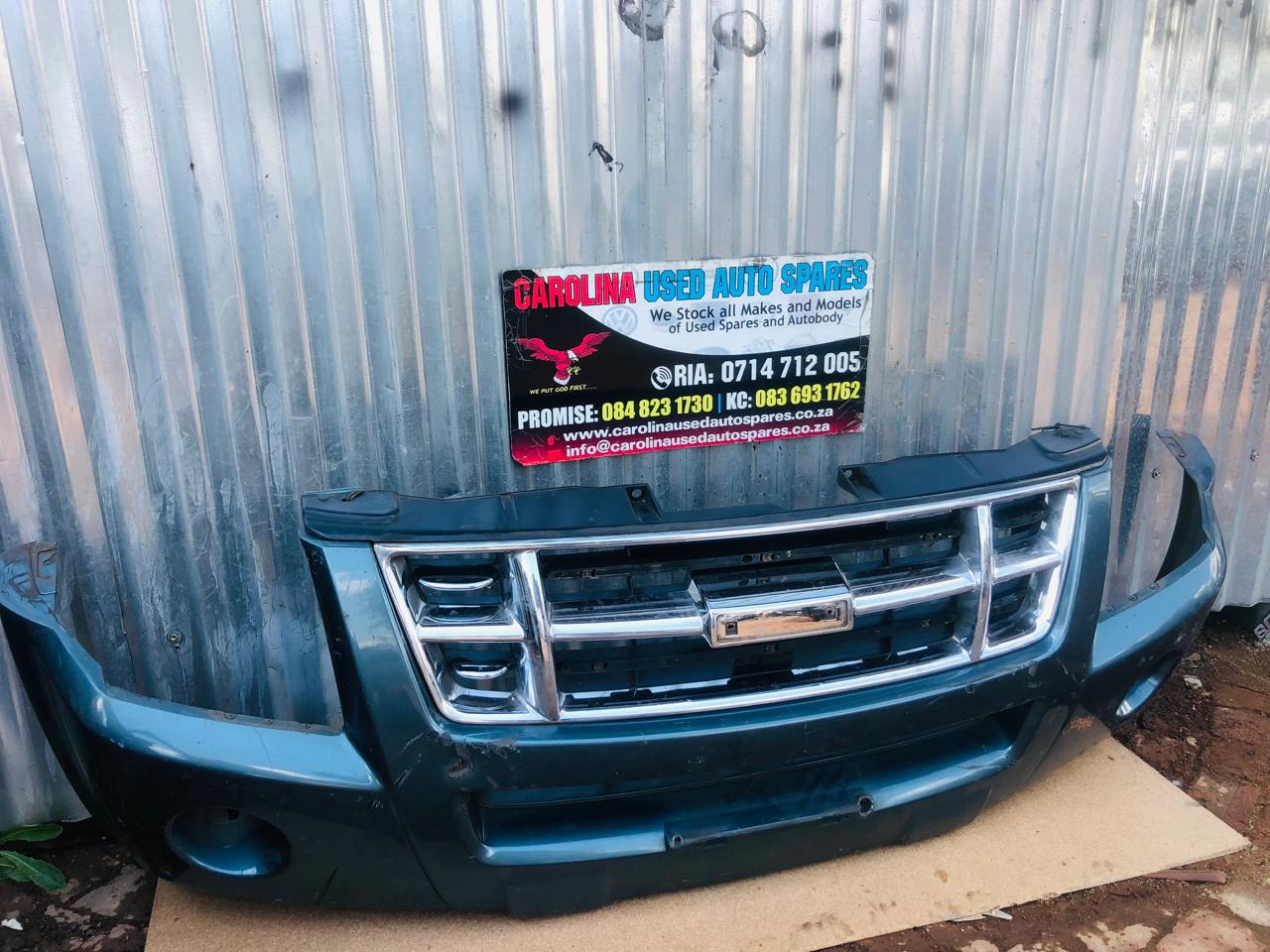 Isuzu KB250 D-Teq front bumper with chrome radiator grill - Private Seller Isuzu KB250 D-Teq front bumper with chrome radiator grill - Private Seller