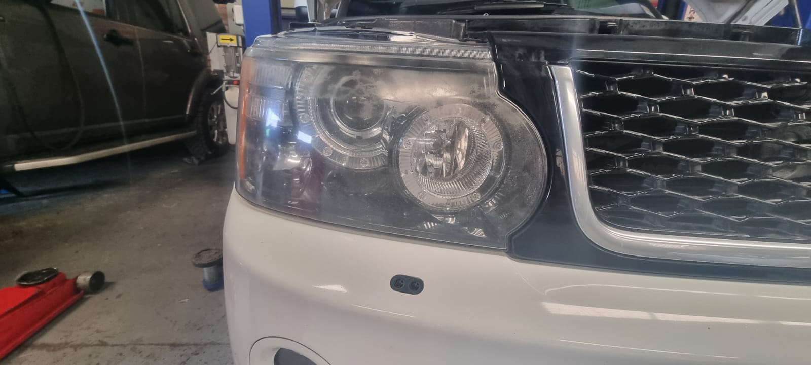 2012 Range Rover Sport 5.0l V8 S/C AutoBiography Headlights for sale 2012 Range Rover Sport 5.0l V8 S/C AutoBiography Headlights for sale