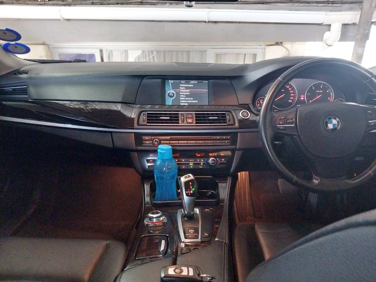 AUTOMATIC 2011 BMW 520d, F10, EXCLUSIVE PACK, with SUNROOF.