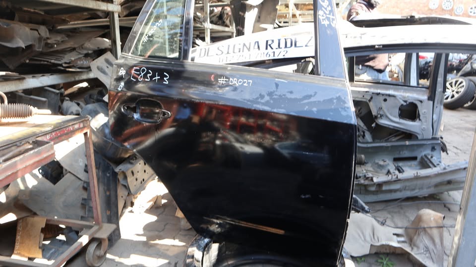 BMW E83 X3 REAR RIGHT DOOR - Private Seller BMW E83 X3 REAR RIGHT DOOR - Private Seller