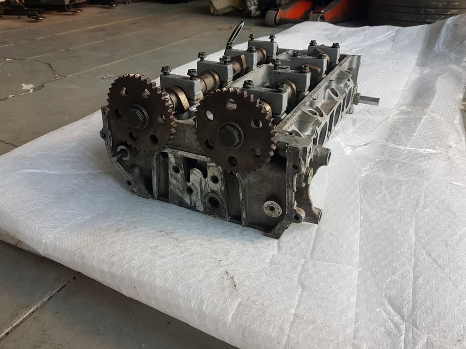 Cylinder Head Ford Focus 2,0L - Private Seller Cylinder Head Ford Focus 2,0L - Private Seller