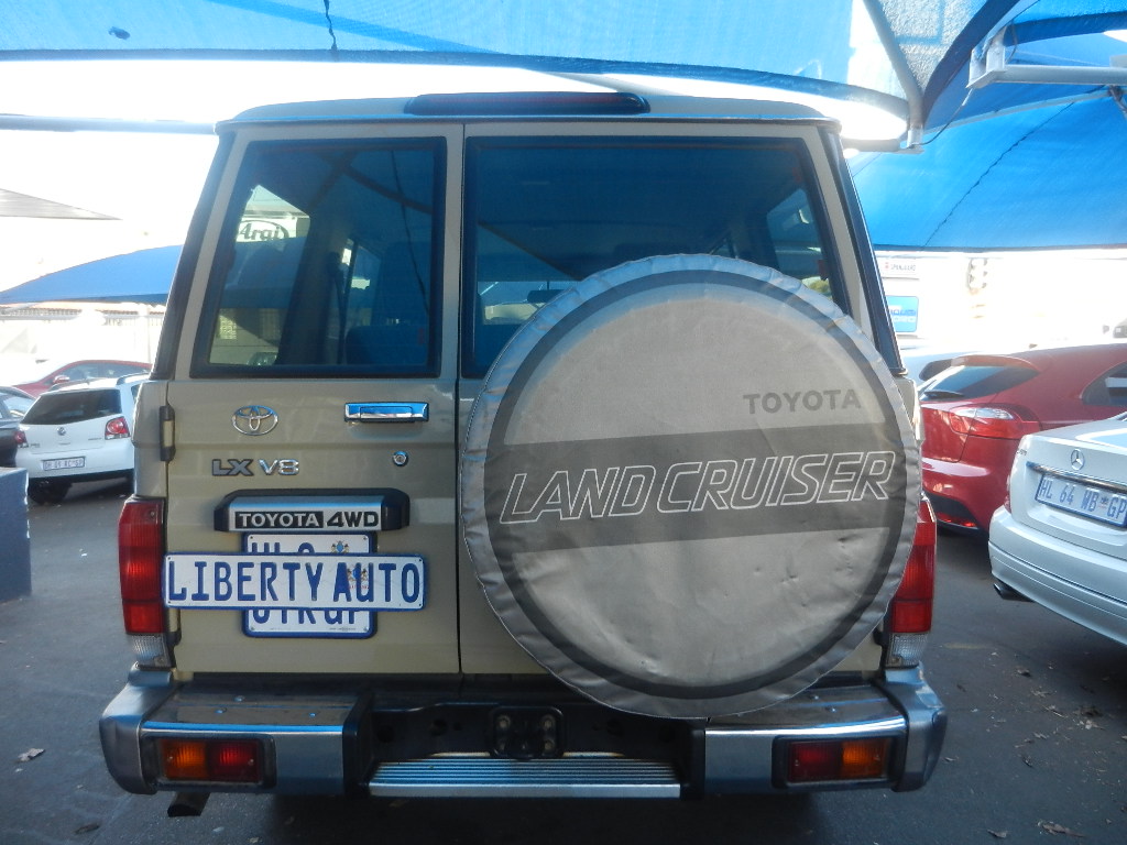 2014 Toyota Land Cruiser 76 station wagon LANDCRUISER 76 4.5D V8 S/W