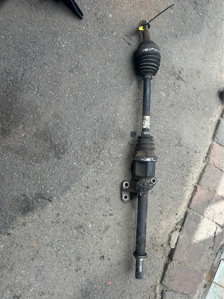 Renault Clio 3 Right CV Shaft For Sale - Private Seller