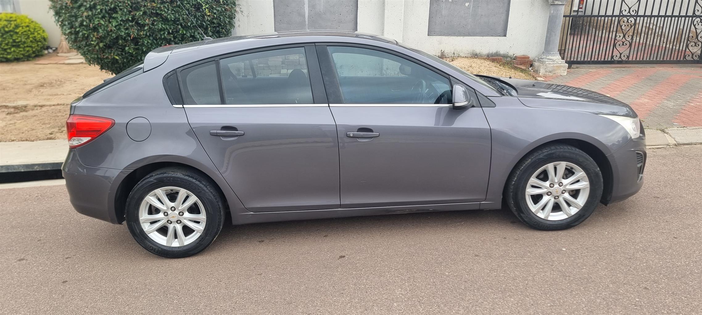 Used 2014 Chevrolet Cruze hatch 1.6 LS - Private Seller