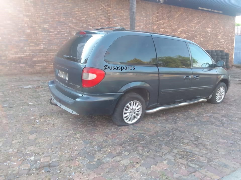 2007 Chrysler Grand Voyager 2.8 MK2 body spare parts for sale. - Private Seller 2007 Chrysler Grand Voyager 2.8 MK2 body spare parts for sale. - Private Seller