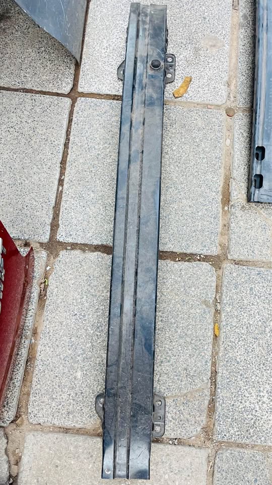 Peugeot 207 stiffener 2007 - Private Seller Peugeot 207 stiffener 2007 - Private Seller