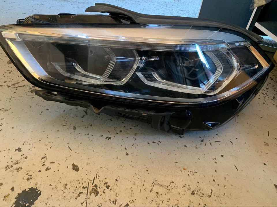 BMW F40 headlight RHS