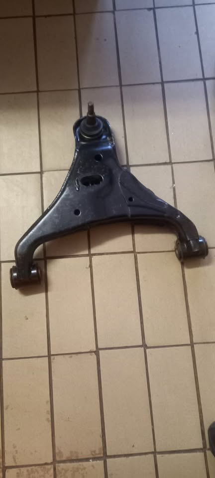 T7 2017 FORD RANGER RIGHT SIDE CONTROL ARM - Private Seller T7 2017 FORD RANGER RIGHT SIDE CONTROL ARM - Private Seller
