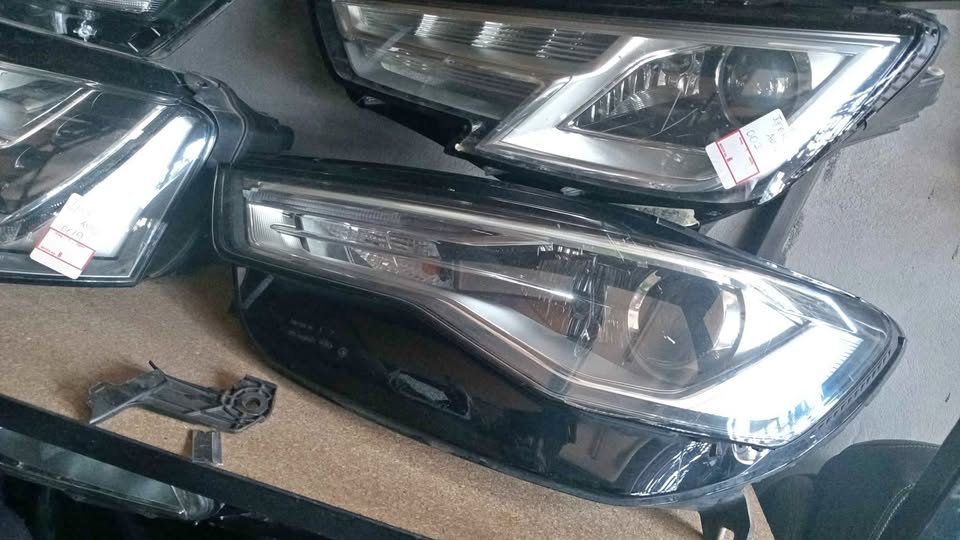 Audi A6 xenon headlights - Private Seller Audi A6 xenon headlights - Private Seller