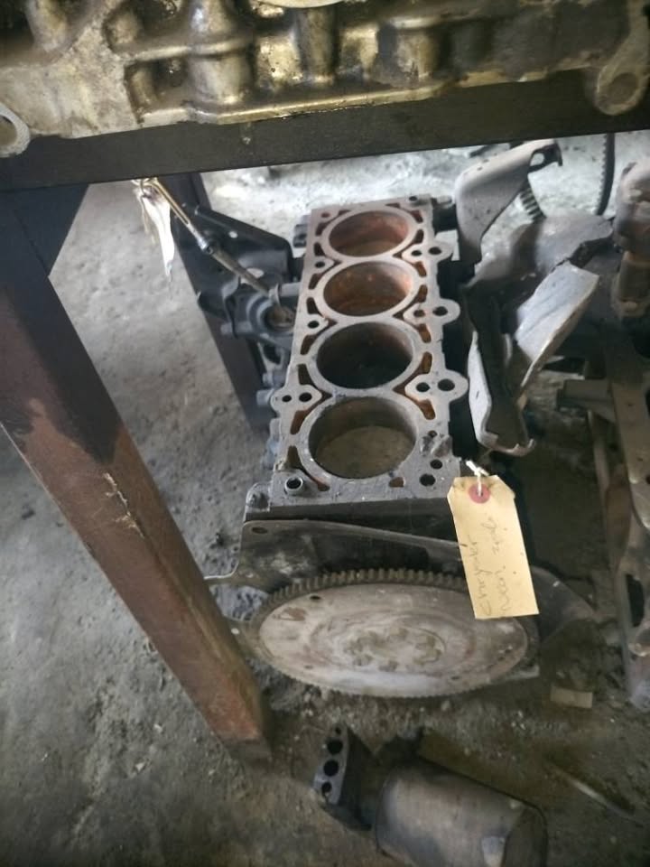 Chrysler neon 2.0l engine spares - Private Seller