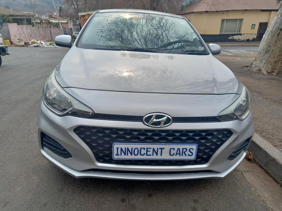 2018 HYUNDAI i20 1.2 ENGINE PETROL, AUTOMATIC, SILVER COLOR, MILEAGE 76000KMS 2018 HYUNDAI i20 1.2 ENGINE PETROL, AUTOMATIC, SILVER COLOR, MILEAGE 76000KMS