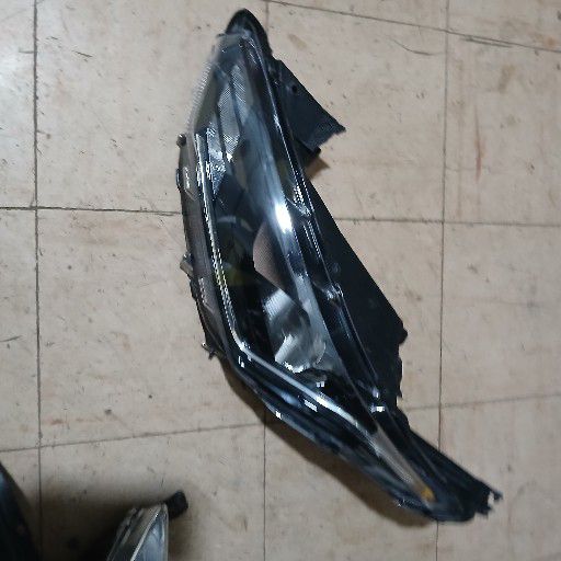 Nissan magnite headlight - Private Seller Nissan magnite headlight - Private Seller