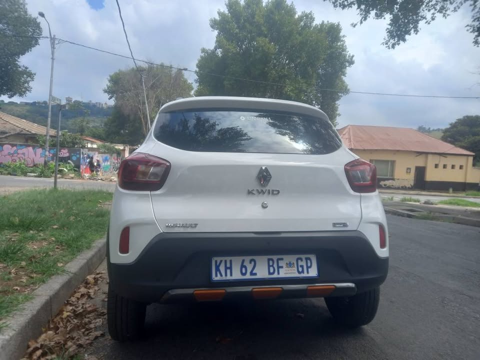 2021 Renault Kwid Climber 1.0 Petrol, Automatic, White,  50000kms