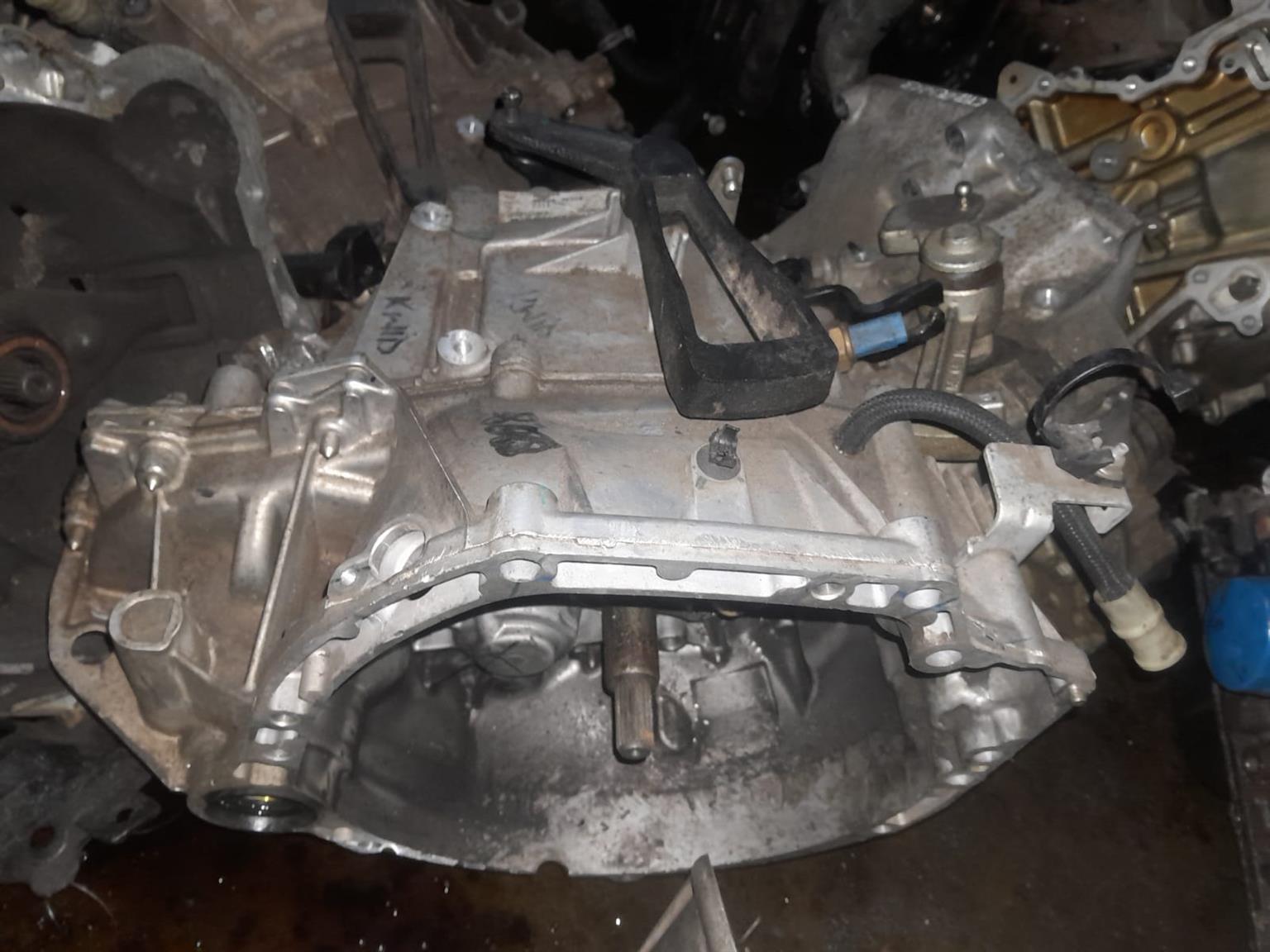 Renault kwid manual gearbox - Private Seller Renault kwid manual gearbox - Private Seller